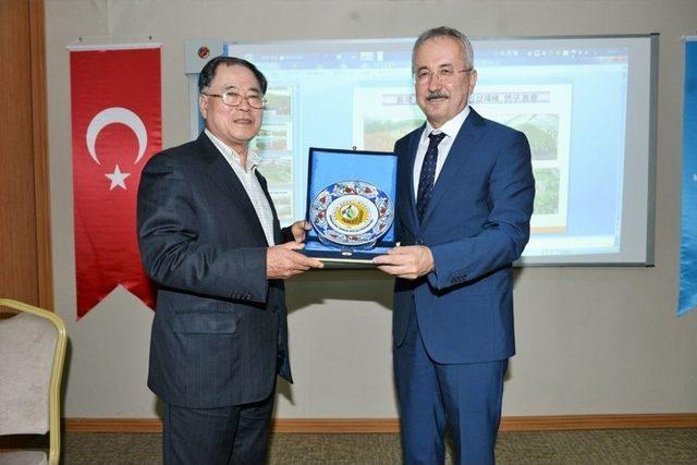 Ginseng Ve Meyvelerde Silikat Kullanımı Konferansı Düzenlendi