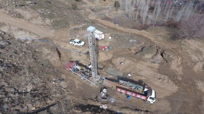 Yenik&ouml;y&rsquo;&uuml;n İ&ccedil;me Suyu Sorununa Sondajlı &Ccedil;&ouml;z&uuml;m