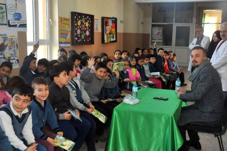 Yazar Çavdar, 3 İlkokulda Öğrencilerle Buluştu