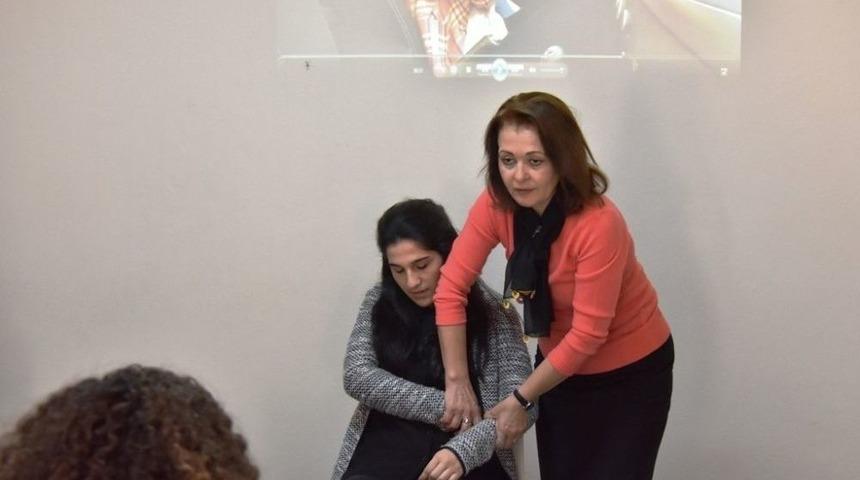 İlkyardım Eğitimi Kursiyerleri Belgelerini Başkan Eşkinat&rsquo;tan Aldı