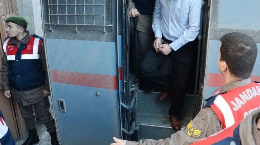 Kavgayı Anlatırken Arkadaşını &Ouml;ld&uuml;rd&uuml;; 9 Yıl 2 Ay Hapis Cezası Aldı