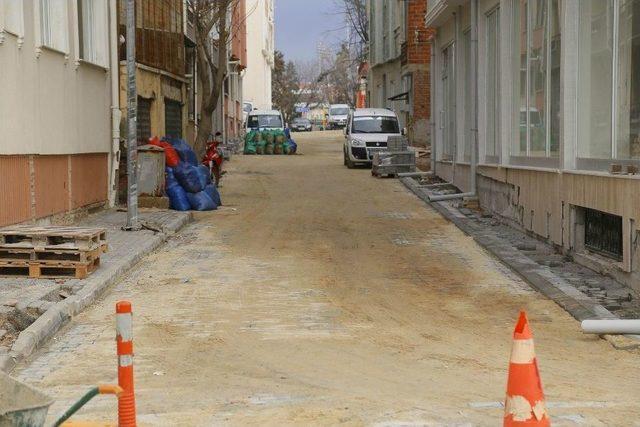 Yol Düzenleme Çalışmaları Devam Ediyor