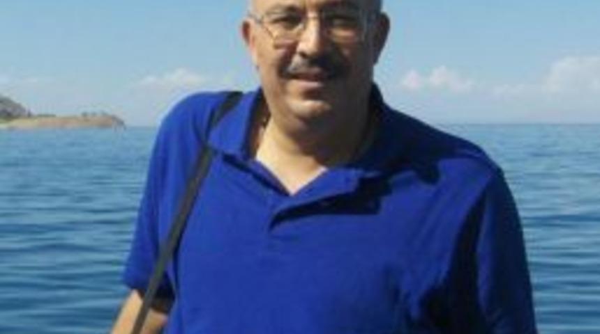 Sınıfa Geç Kalan Öğrenciyi Almayan Öğretmeni Tekme Tokat Dövdüler