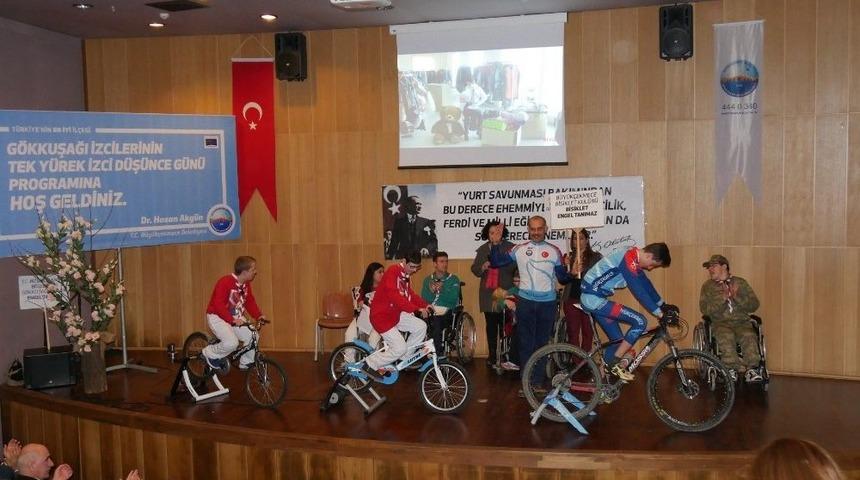 B&uuml;y&uuml;k&ccedil;ekmece Belediyesi &lsquo;izci D&uuml;ş&uuml;nce G&uuml;n&uuml;&rsquo;n&uuml; Kutladı