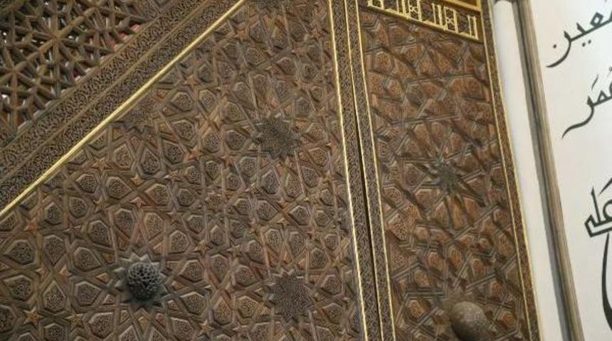 Başkan Altepe, Bursa Ulu Cami Minberine Işlenen G&ouml;k Cisimlerinin Incelenmesini Istedi