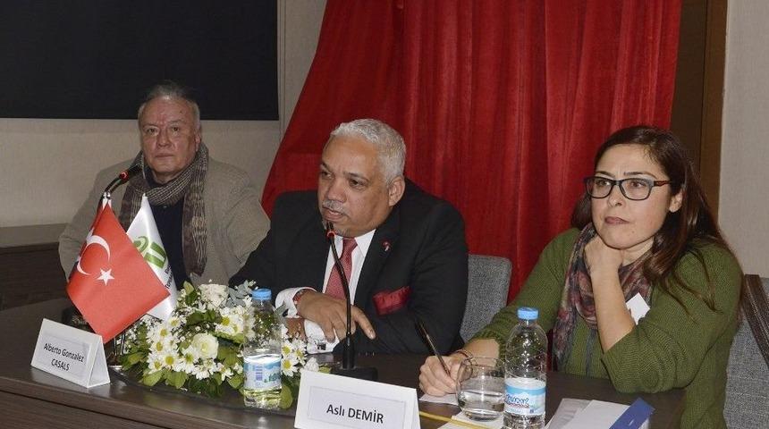 Tepebaşı Belediyesi Ve Jose Marti K&uuml;ba Dostluk Derneğinden &rsquo;fidel Sonrası K&uuml;ba&rsquo; S&ouml;yleşisi