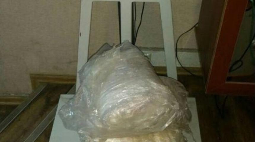 Otomobillerden Uyuşturucu &Ccedil;ıktı