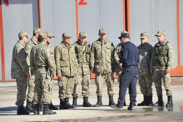 Bozüyük Belediyesi İtfaiye Ekiplerinden Askerlere Yangın Eğitimi