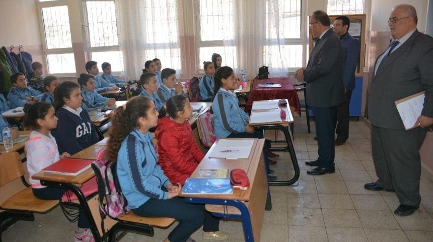 S&uuml;leyman Demirel Ortaokulu &Ouml;ğrencilerinden &Ouml;rnek Davranış