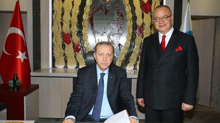 Cumhurbaşkanı Erdoğan Mhp&rsquo;li Başkanı Ziyaret Etti