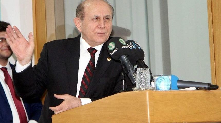 Eski Anayasa Komisyonu Başkanı Kuzu, &Uuml;niversitelilere Yeni Anayasayı Anlattı