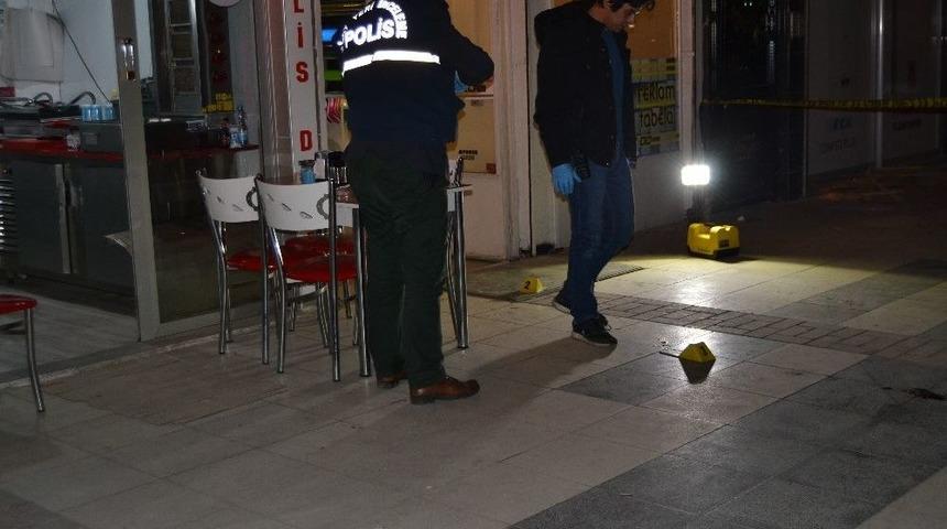 Manisa&rsquo;da Silahlı Kavga: 1 Yaralı
