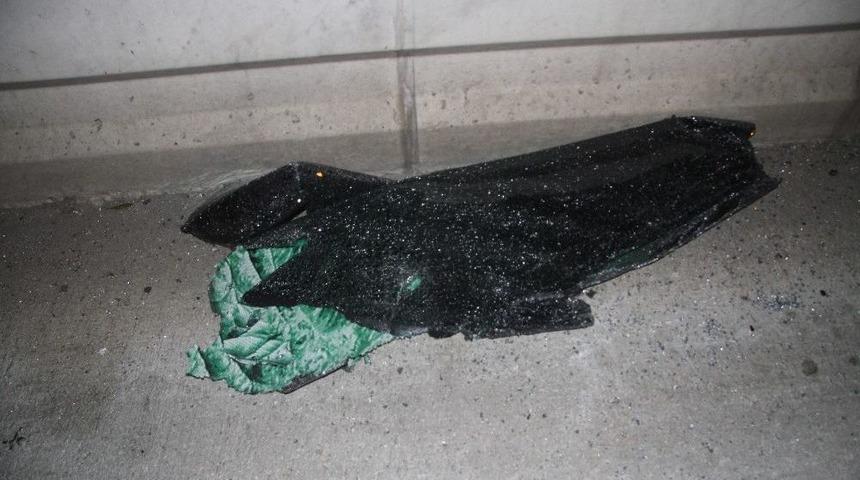 Bursaspor Taraftarları Bı&ccedil;aklarla Futbolculara Saldırdı