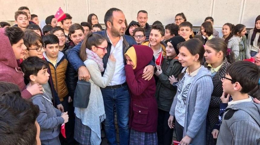 15 Temmuz&rsquo;da Elinde T&uuml;rk Bayrağı İle Ankara&rsquo;da Tanklara Direnen Yaldız&rsquo;a Memleketinde Sevgi Seli