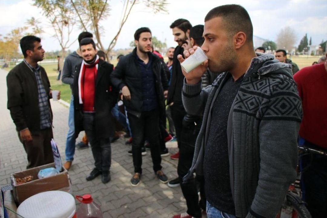 Adana&rsquo;da Acılı Ayran Kuyruğu