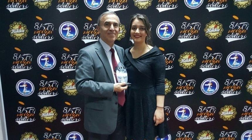 Mehmet&ccedil;ik Vakfı&rsquo;na Yılın Sivil Toplum Kuruluşu &Ouml;d&uuml;l&uuml;