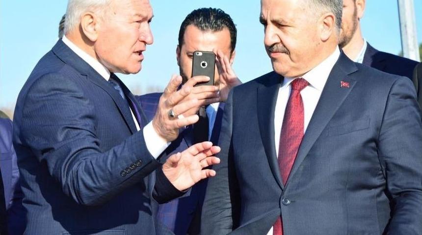 Lapseki&rsquo;de Yat Limanı Projesine Bakan Arslan&rsquo;dan Destek