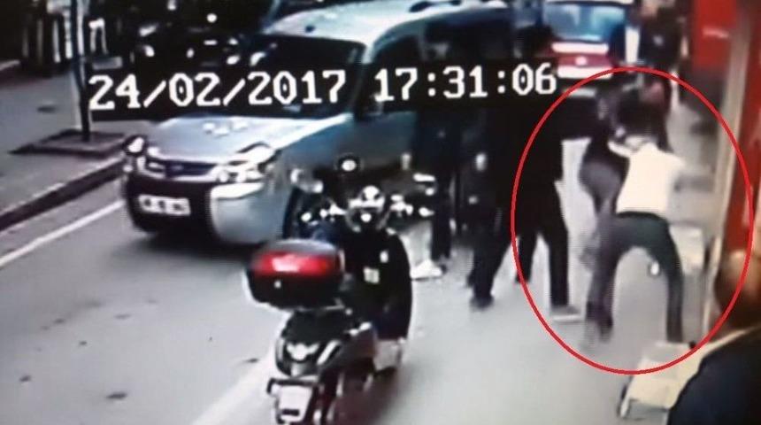 Samsun&rsquo;da M&uuml;şteri Ve İş Yeri &Ccedil;alışanı Kavgası