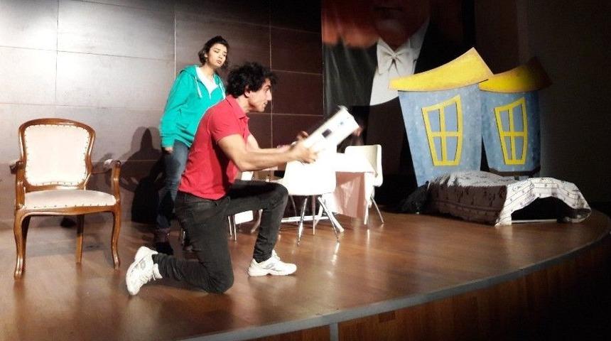 &Ccedil;ocuklar Hem G&uuml;ld&uuml; Hem &Ouml;ğrendi