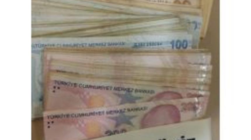 Markette Unutulan 13 Bin Tl&rsquo;nin Sahibi Aranıyor