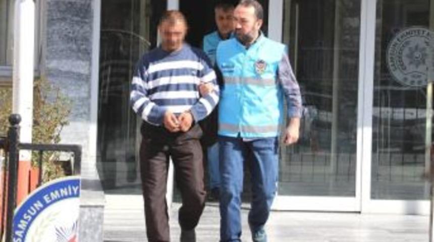 Eve Alkoll&uuml; Gelen Koca, Karısını Bı&ccedil;akladı