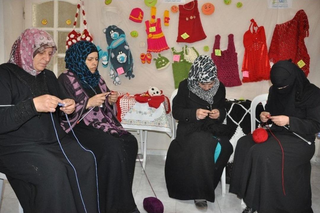 İ&ccedil; Savaş Mağduru Kadınların Reyhanlı&rsquo;da Ekmek M&uuml;cadelesi