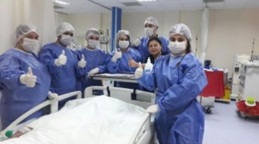 Yoğun Bakım Hastalarına Yatak Banyosu