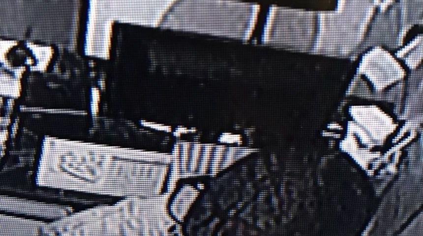 Bir Gecede İki İşyerini Soydu