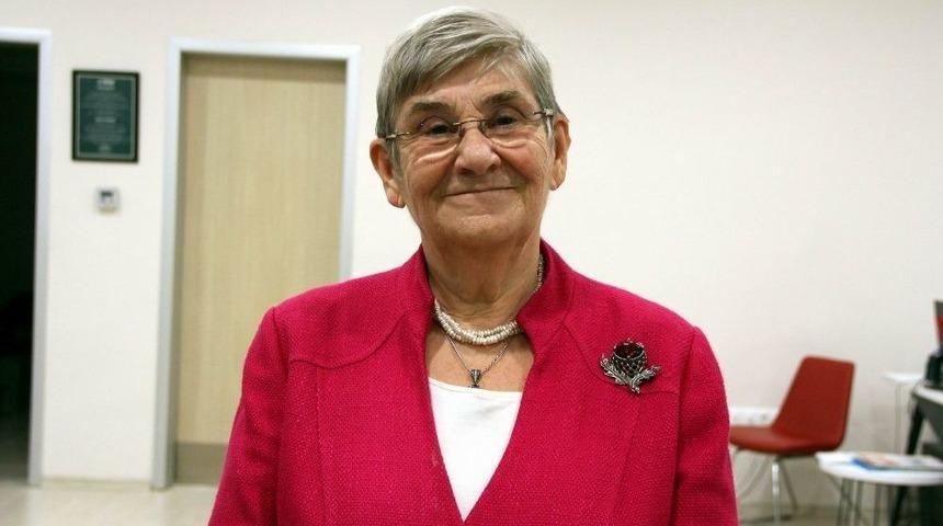 Canan Karatay&rsquo;ın &ldquo;bal Yemeyin&rdquo; Israrı