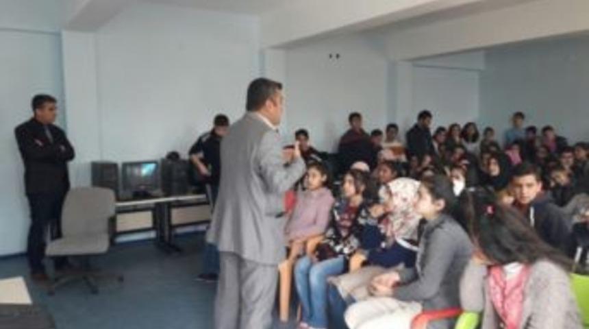 Girne Ortaokulunda Başarı Ve Motivasyon Semineri Verildi