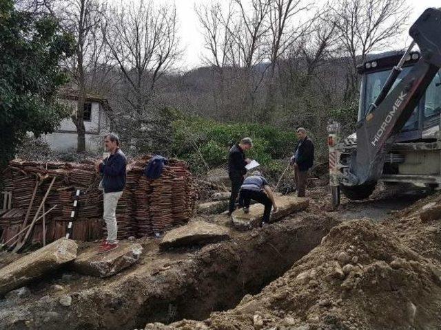 Kanalizasyon Çalışmasında Roma Dönemine Ait Mezar Bulundu