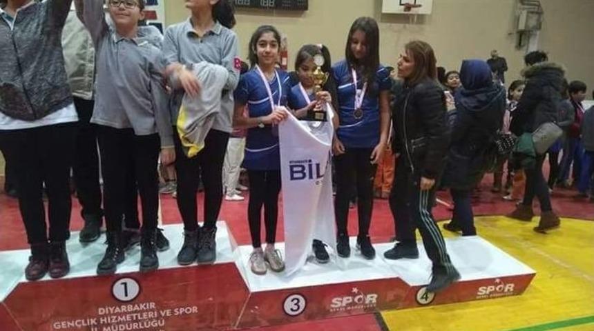 Bilfen Sporcuları Başarıdan Başarıya Koştu