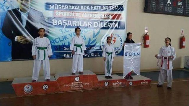 Bilfen Sporcuları Başarıdan Başarıya Koştu