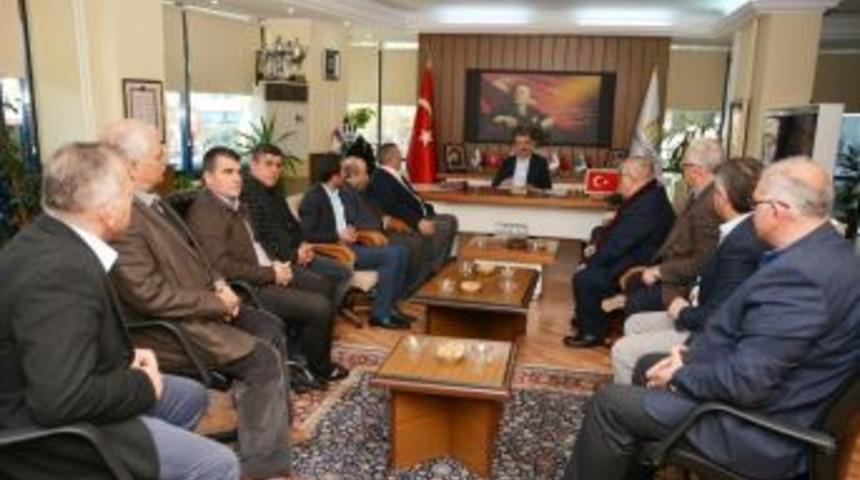 Muhtarlardan &Ouml;zkan&rsquo;a Teşekk&uuml;r Ziyareti