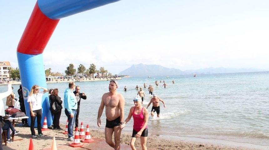 11. Dat&ccedil;a A&ccedil;ık Deniz Kış Y&uuml;zme Maratonu Yapıldı