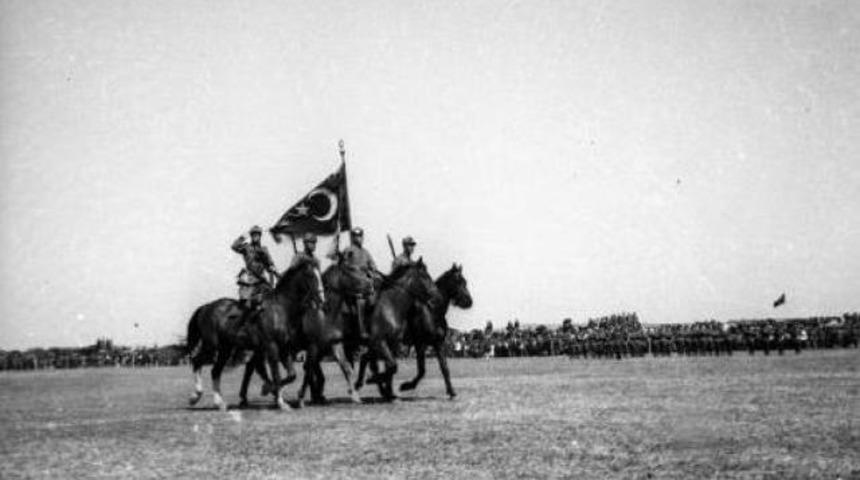 30 Ağustos zafer bayramı 69 yıl &ouml;nce 