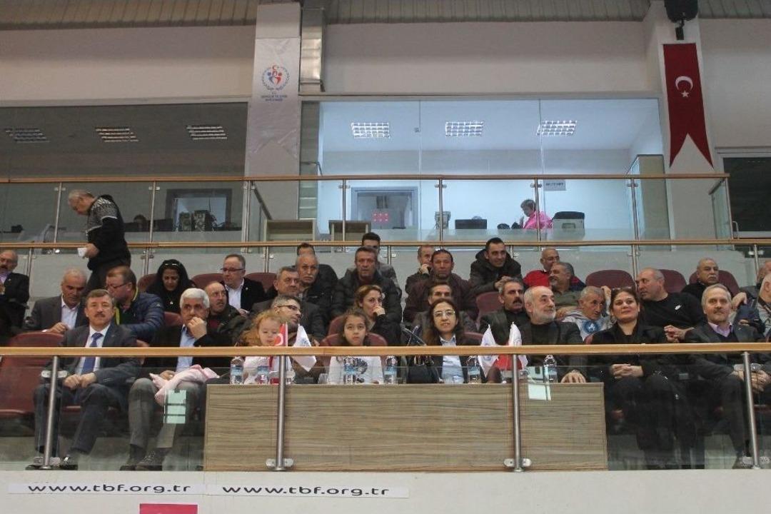 U23 T&uuml;rkiye Bayan G&uuml;reş Şampiyonası&rsquo;nda İlk G&uuml;n Sona Erdi