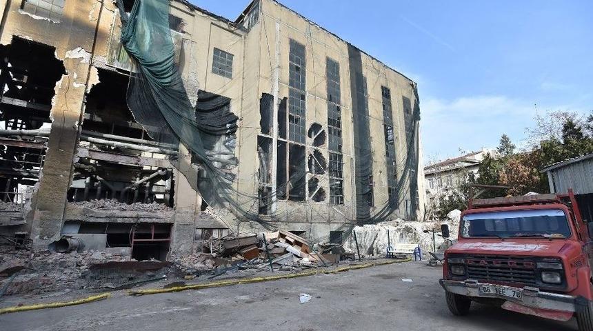 Maltepe Havagazı Fabrikası Yıkılıyor