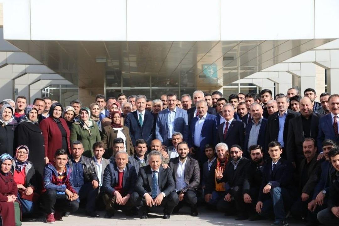 Bakan T&uuml;fenkci, Hemşehrileri İle Buluştu