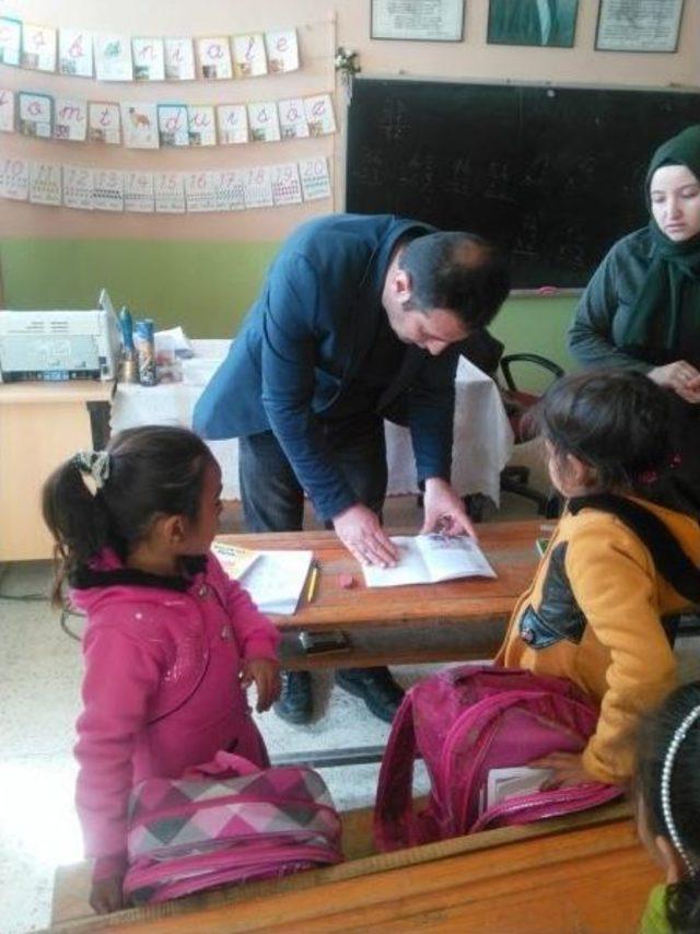 Müdür Tünçmen Köy Okullarını Denetledi