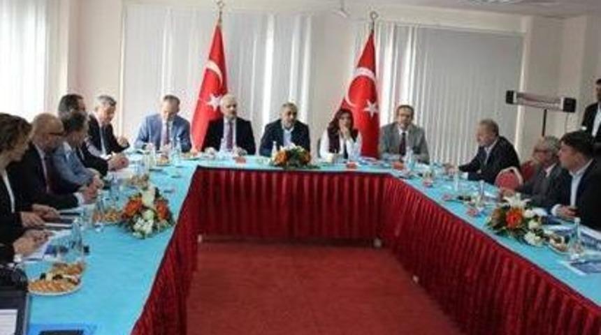 Aydın Valisi Ko&ccedil;ak, Kuşadası&rsquo;nda Turizmcilerle Buluştu