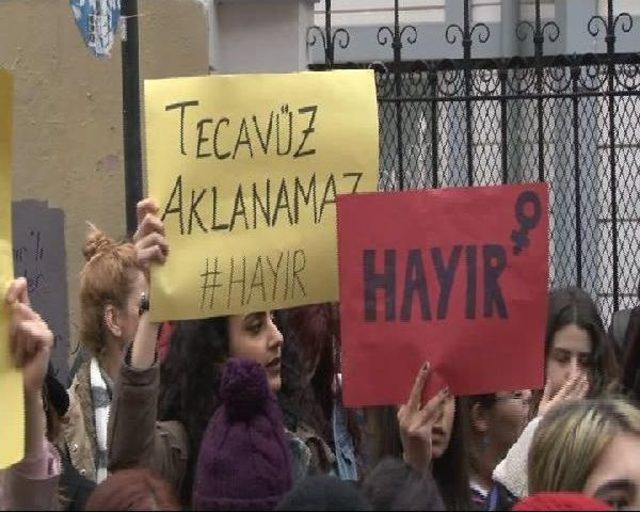 Kadıköy'de Kadınlardan Eylem