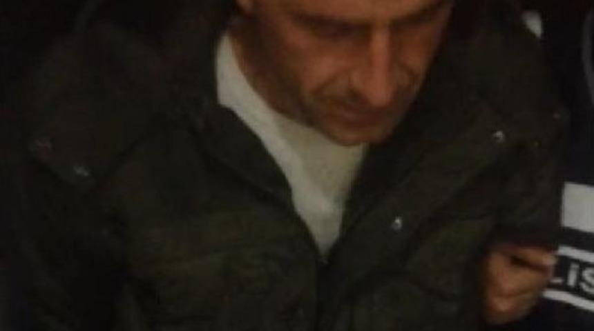 İnşaatta Madde Bağımlısı Genci Sopayla D&ouml;vd&uuml;ler (2)