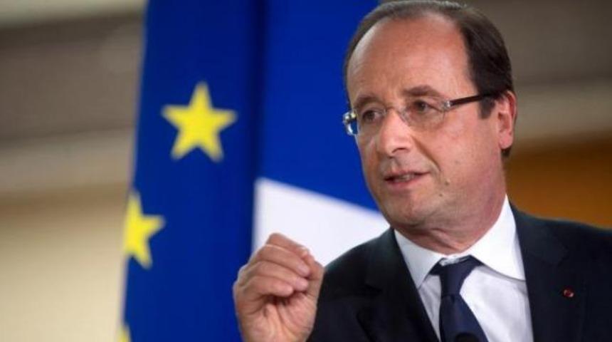 Hollande, Suriye'ye m&uuml;dahale i&ccedil;in tarih verdi