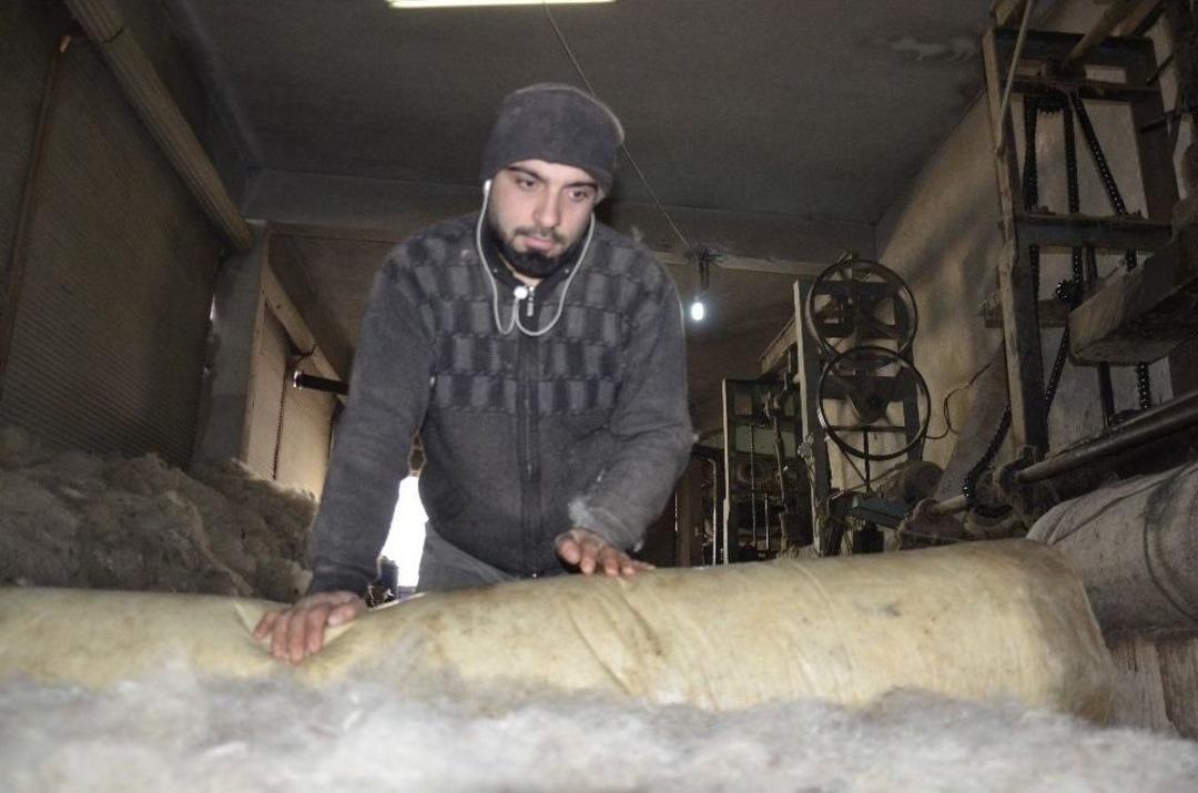 Evlerin Vazge&ccedil;ilmezi Ke&ccedil;e Unutulmaya Y&uuml;z Tuttu