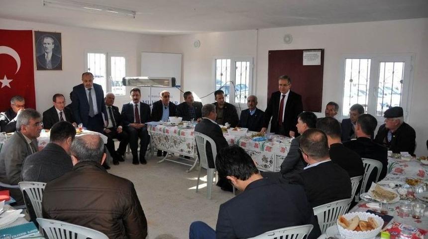 Vali Tapsız&rsquo;ın Muhtarlarla Toplantıları Devam Ediyor