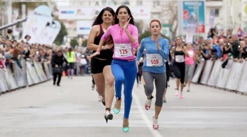 Runatolia'da 'y&uuml;ksek Topuk' Heyecanı