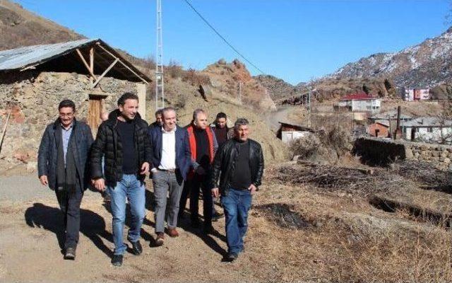 Gurbetçi Işadamı, Dostlarını Köyünde Ağırladı