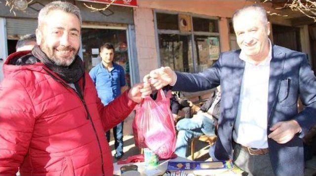 Gurbetçi Işadamı, Dostlarını Köyünde Ağırladı