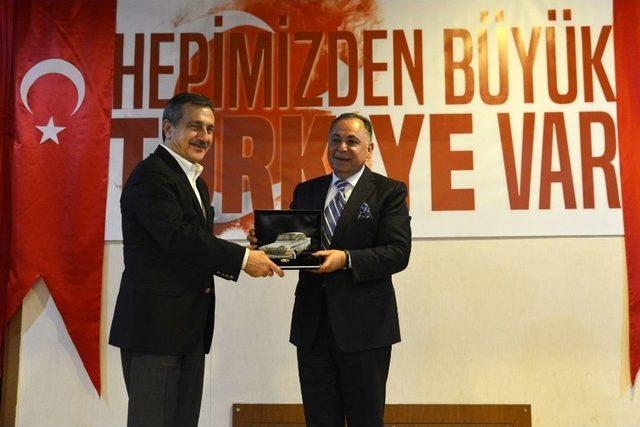 Gürcan Dağdaş’dan Eskişehir’de Söyleşi Ve İmza Günü